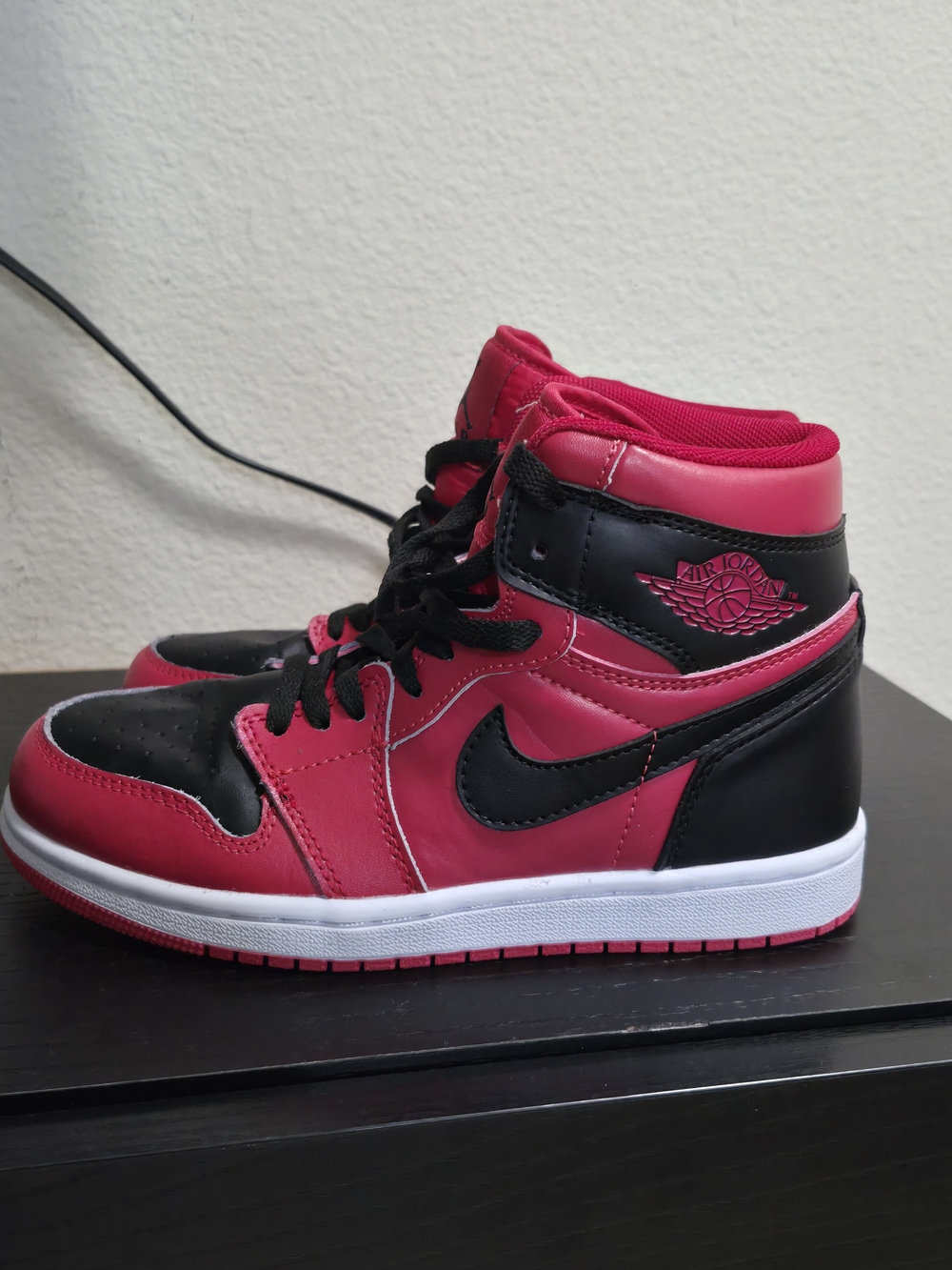 Air Jordan 1 Mid "Reverse Bred" Size 4.5Y